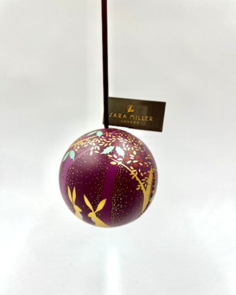 Χριστουγεννιατικη μεταλλική Μπορντώ μπάλα με σοκολατάκια Πράσινη 50γρ Sara Miller